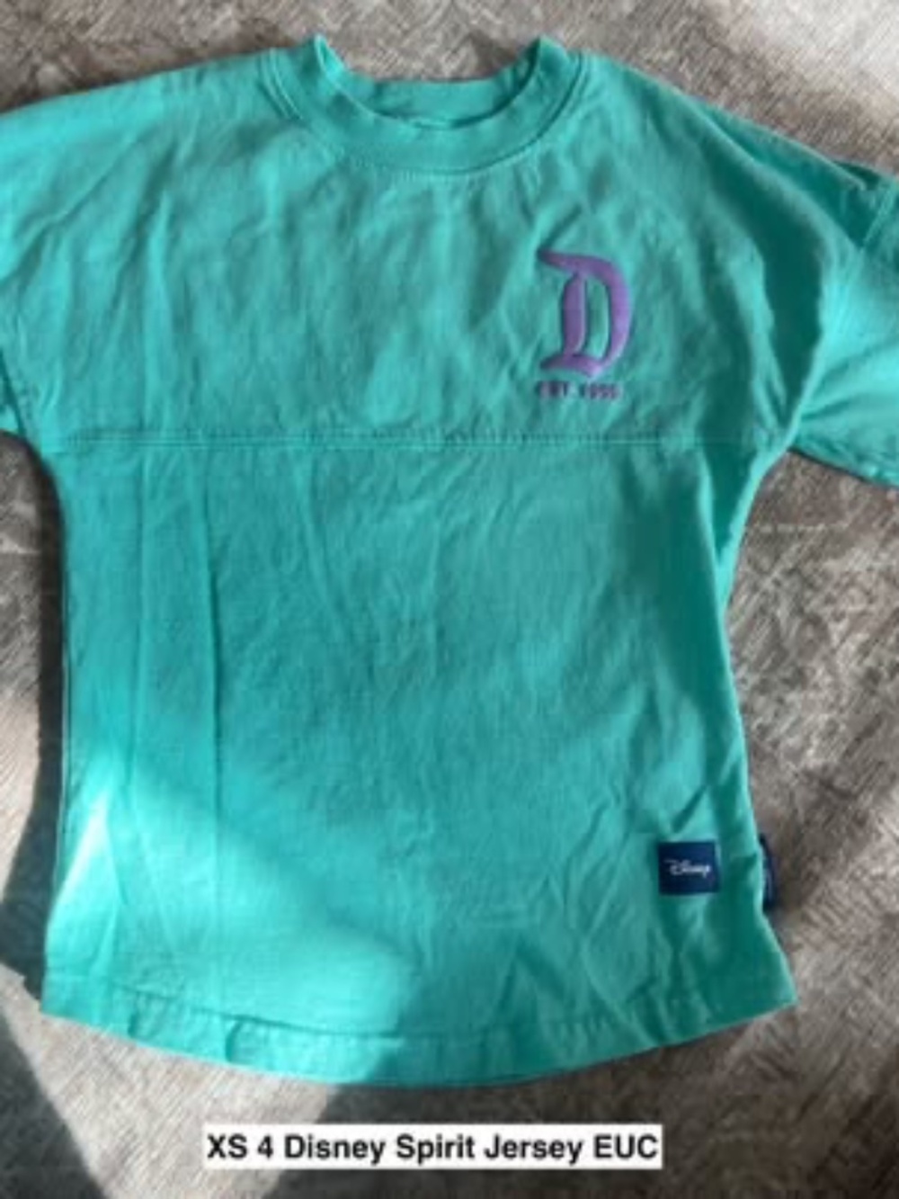 XS (4) Disneyland Girls Teal Spirit Jersey